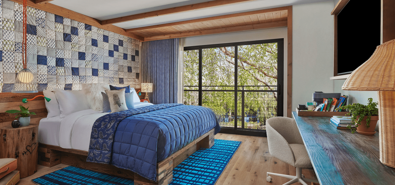 Treehouse Queen Bed Wideshot